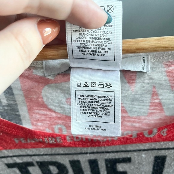 Disney Parks Mickey & Minnie Breaking News Tee - Picture 3 of 5